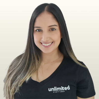 M. Camila Falla
